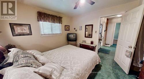 16 Halmar Park Road, Georgina, ON - Indoor Photo Showing Bedroom