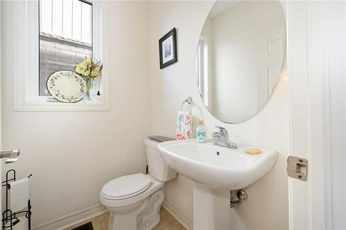 109 Barlow Place, Paris, ON - Indoor Photo Showing Bathroom