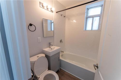 112 St. Joseph'S Drive|Unit #202, Hamilton, ON - Indoor Photo Showing Bathroom