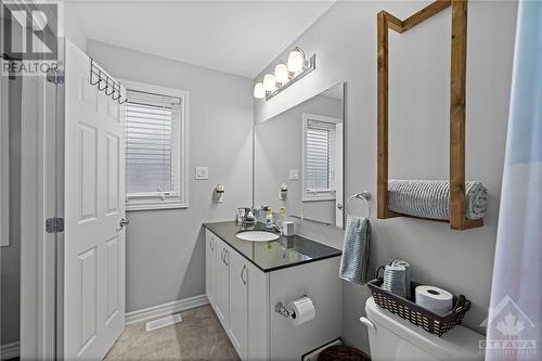1722 Maple Grove Road, Ottawa, ON - Indoor Photo Showing Bathroom