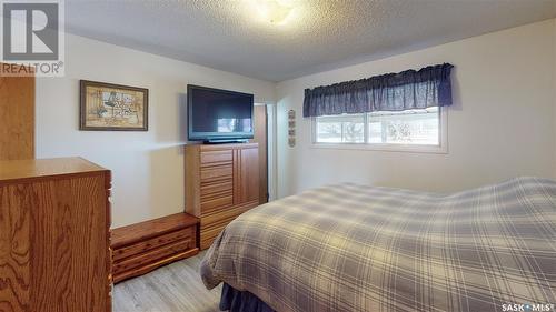 2924 3Rd Avenue N, Regina, SK - Indoor Photo Showing Bedroom