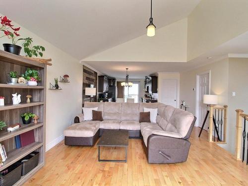 Vue d'ensemble - 845 Rue St-Germain, Val-D'Or, QC - Indoor Photo Showing Living Room