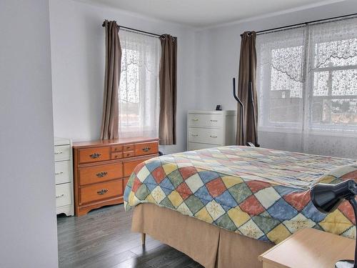 Chambre Ã  coucher principale - 464  - 6 Av. Québec, Rouyn-Noranda, QC - Indoor Photo Showing Bedroom