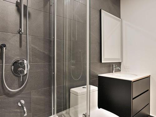Salle de bains - 3703-1020 Rue De La Montagne, Montréal (Ville-Marie), QC - Indoor Photo Showing Bathroom
