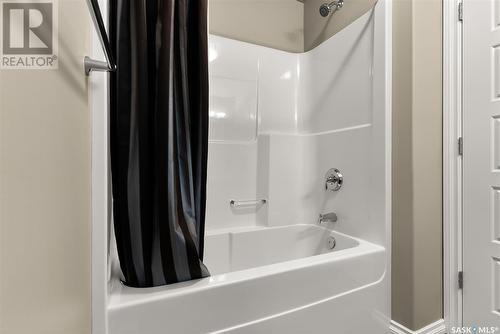 152 4100 Sandhill Crescent, Regina, SK - Indoor Photo Showing Bathroom
