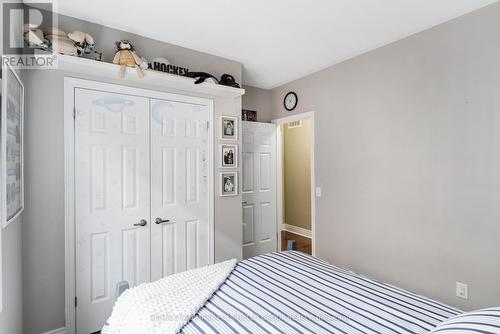 35 Tamarack Tr, Barrie, ON - Indoor Photo Showing Bedroom