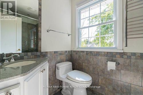 273 Cairncroft Road, Oakville, ON - Indoor Photo Showing Bathroom