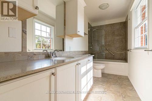 273 Cairncroft Rd, Oakville, ON - Indoor Photo Showing Bathroom