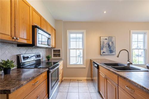 3707 Elm Street, Fort Erie, ON - Indoor Photo Showing Kitchen With Double Sink