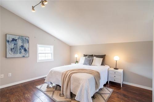 3707 Elm Street, Fort Erie, ON - Indoor Photo Showing Bedroom