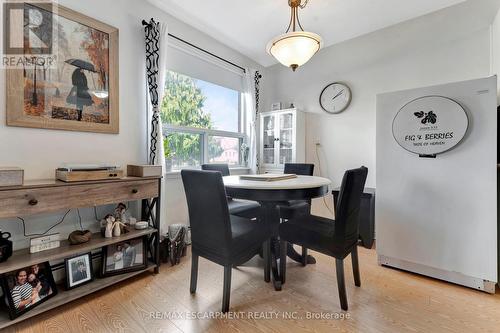 #111 -485 Thorold Rd, Welland, ON - Indoor Photo Showing Dining Room