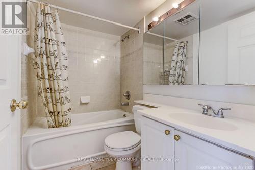 #512 -889 Bay St, Toronto, ON - Indoor Photo Showing Bathroom