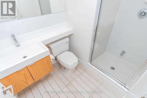 #2509 -25 Telegram Mews, Toronto, ON - Indoor Photo Showing Bathroom