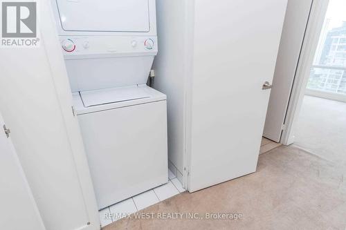 #2509 -25 Telegram Mews, Toronto, ON - Indoor Photo Showing Laundry Room