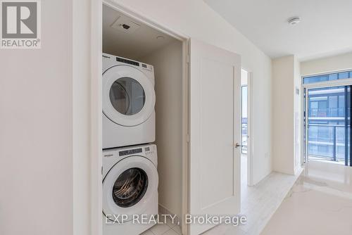 #2314 -9000 Jane St, Vaughan, ON - Indoor Photo Showing Laundry Room