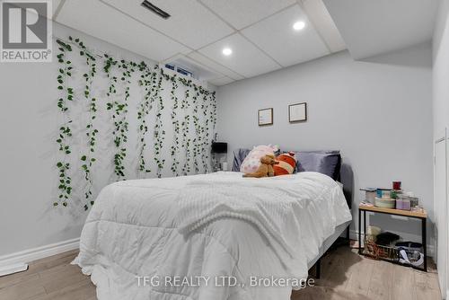 1620 Green Rd, Clarington, ON - Indoor Photo Showing Bedroom