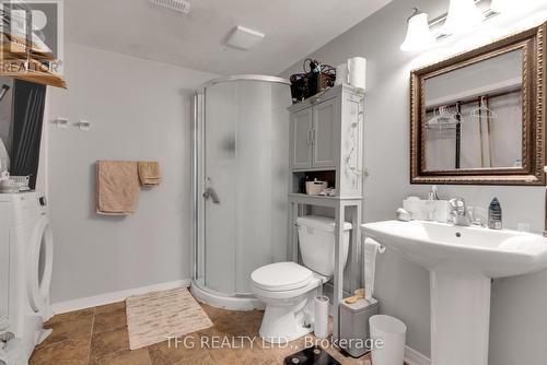 1620 Green Rd, Clarington, ON - Indoor Photo Showing Bathroom
