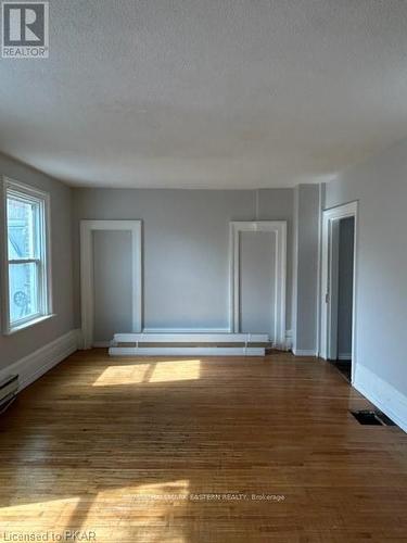 25 Mill St, Kawartha Lakes, ON - Indoor Photo Showing Other Room