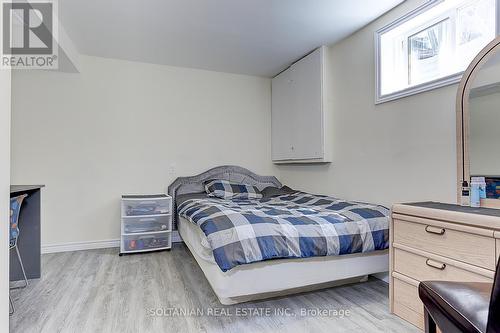 50 Addison St, Richmond Hill, ON - Indoor Photo Showing Bedroom