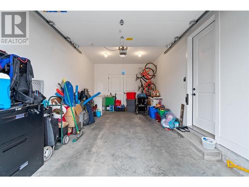 737 Patterson Avenue Unit# 2, Kelowna, BC - Indoor Photo Showing Garage