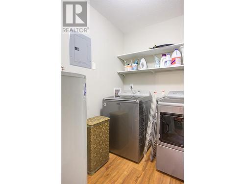211 Kildonan Avenue Unit# 213, Enderby, BC - Indoor Photo Showing Laundry Room
