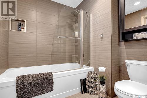 2814 Fowler Street, Regina, SK - Indoor Photo Showing Bathroom