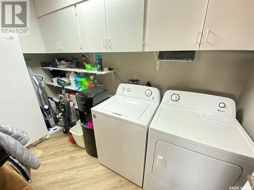201 27 Erichsen Place, Yorkton, SK - Indoor Photo Showing Laundry Room