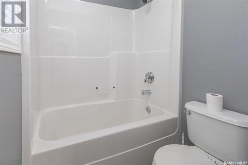 211 Padget Crescent, Saskatoon, SK - Indoor Photo Showing Bathroom