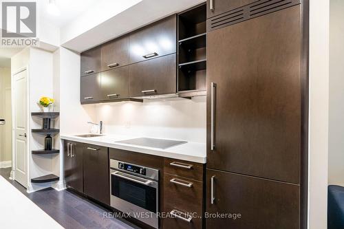 411 - 65 St. Mary Street, Toronto, ON - Indoor Photo Showing Kitchen