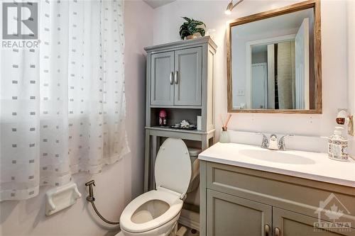 1018 Sheenboro Crescent, Ottawa, ON - Indoor Photo Showing Bathroom