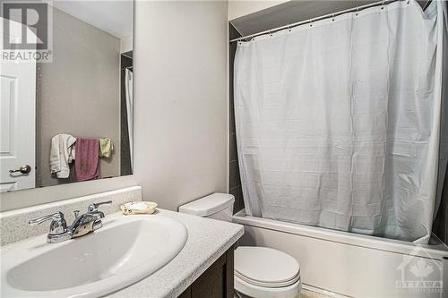 150 Walleye Private, Ottawa, ON - Indoor Photo Showing Bathroom