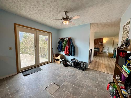 906 Innes Street, Nelson, BC - Indoor Photo Showing Other Room