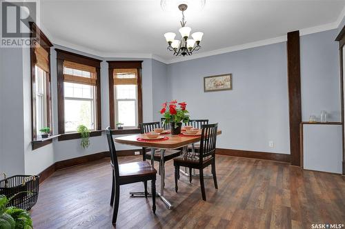 E 454 Fairford Street E, Moose Jaw, SK - Indoor Photo Showing Dining Room