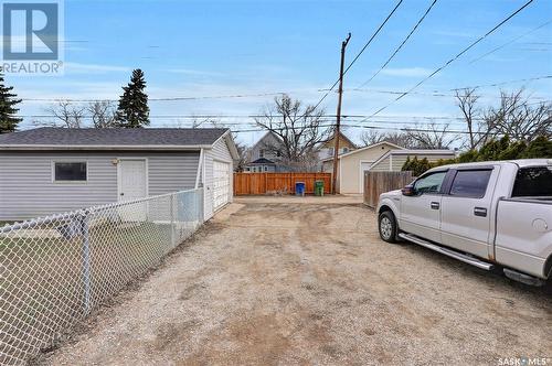 454 Fairford Street E, Moose Jaw, SK - Outdoor