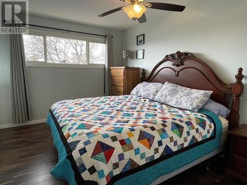 9229 6 Street, Dawson Creek, BC - Indoor Photo Showing Bedroom