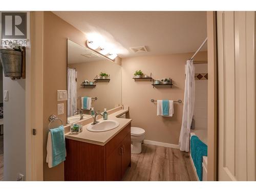 7600 Cottonwood Drive Unit# 206, Osoyoos, BC - Indoor Photo Showing Bathroom