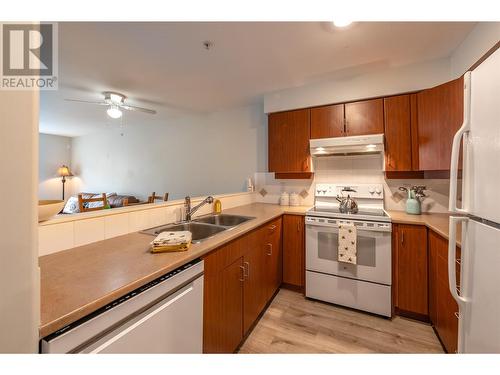 7600 Cottonwood Drive Unit# 206, Osoyoos, BC - Indoor Photo Showing Kitchen With Double Sink