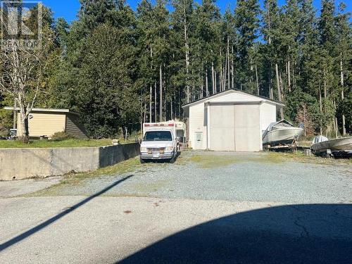 7312 Highway 101, Powell River, BC - Outdoor