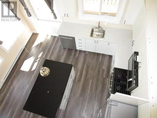 7312 Highway 101, Powell River, BC - Indoor Photo Showing Kitchen