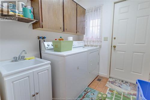 47 Pulford Street, Kingsville, ON - Indoor Photo Showing Laundry Room