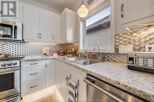 86 Lanz Boulevard, Blenheim, ON - Indoor Photo Showing Kitchen With Double Sink With Upgraded Kitchen