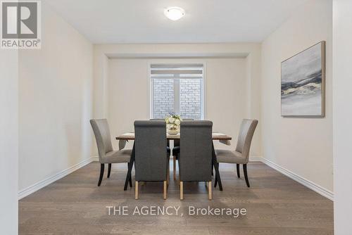 33 Bee Cres, Brantford, ON - Indoor Photo Showing Dining Room