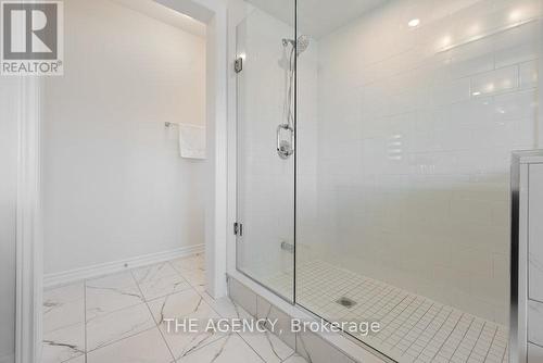 33 Bee Crescent, Brantford, ON - Indoor Photo Showing Bathroom
