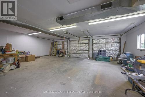 2578 Jenedere Crt, London, ON - Indoor Photo Showing Garage