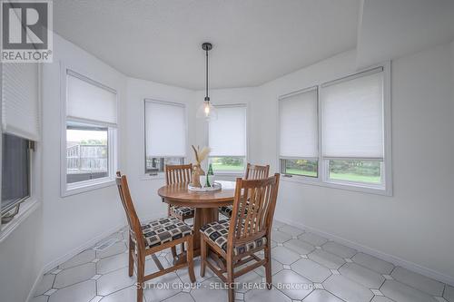 2578 Jenedere Court, London, ON - Indoor Photo Showing Dining Room
