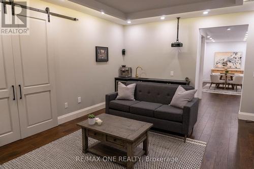 64 Ravina Cres, Hamilton, ON - Indoor Photo Showing Other Room