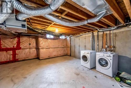 8542 Nightshade Street, Niagara Falls, ON - Indoor Photo Showing Laundry Room