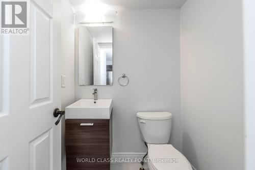 8542 Nightshade St, Niagara Falls, ON - Indoor Photo Showing Bathroom
