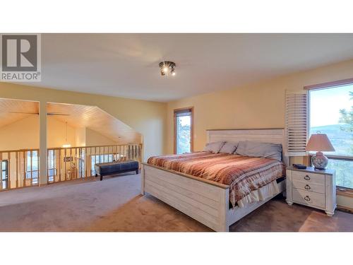 6488 Farmers Drive, Kelowna, BC - Indoor Photo Showing Bedroom