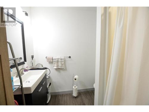 6500 15 Avenue Sw Unit# 7 Lot# 7, Salmon Arm, BC - Indoor Photo Showing Bathroom